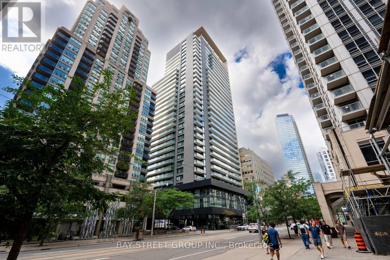 #709 770 BAY STREET - Image 31