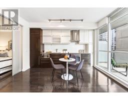 709 - 770 Bay Street, Toronto, ON M5G0A6 Photo 10