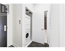 709 - 770 Bay Street, Toronto, ON M5G0A6 Photo 17