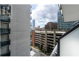 709 - 770 Bay Street, Toronto, ON M5G0A6 Photo 20