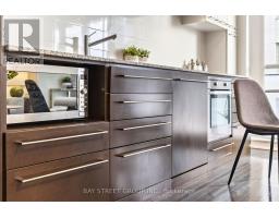 709 - 770 Bay Street, Toronto, ON M5G0A6 Photo 23
