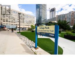 709 - 770 Bay Street, Toronto, ON M5G0A6 Photo 37