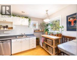 303 1528 Bowser Avenue, North Vancouver, BC V7P2Y3 Photo 6