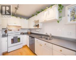 303 1528 Bowser Avenue, North Vancouver, BC V7P2Y3 Photo 7