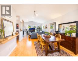 303 1528 Bowser Avenue, North Vancouver, BC V7P2Y3 Photo 8