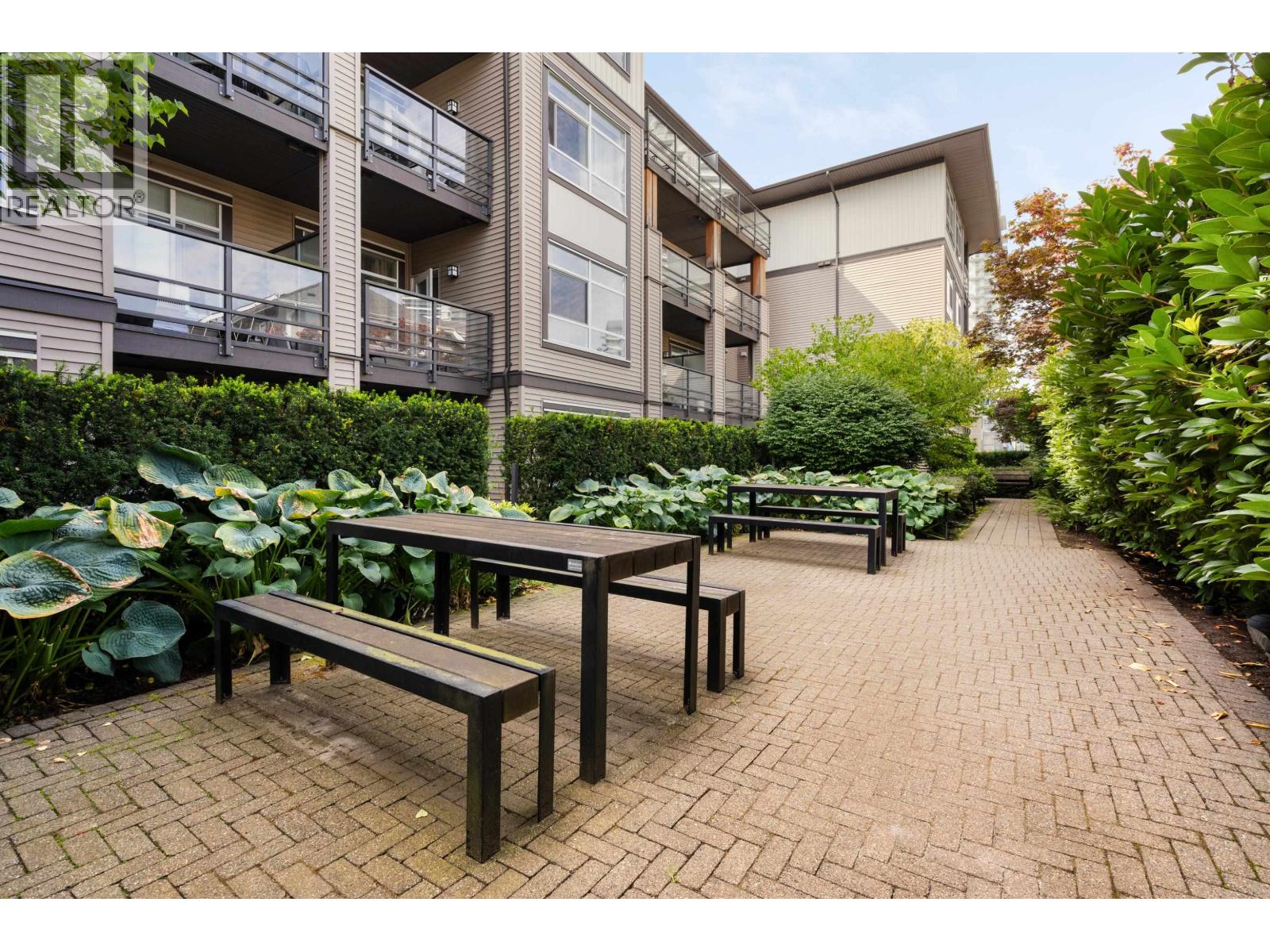 101 617 SMITH AVENUE, Coquitlam