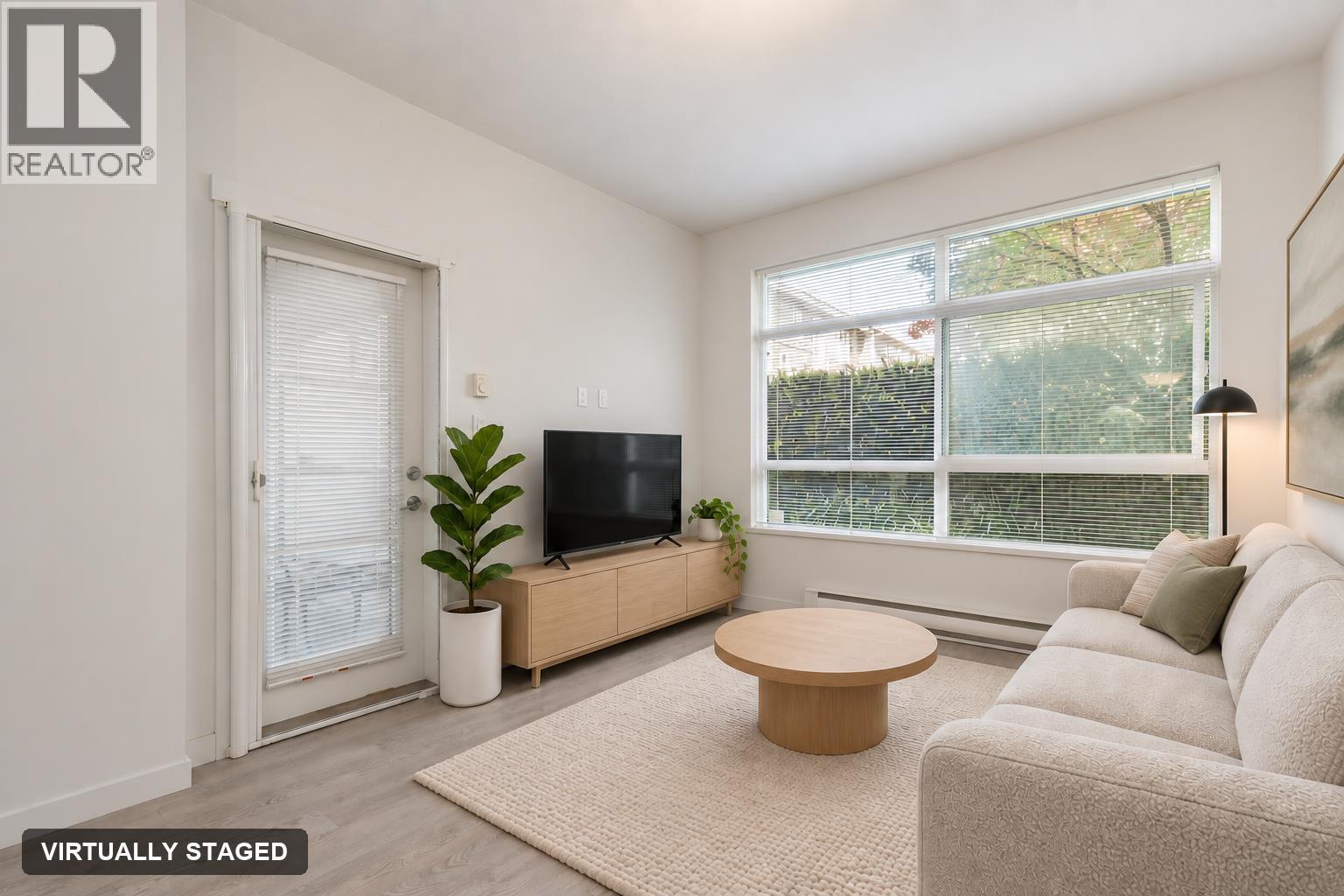 101 617 SMITH AVENUE, Coquitlam