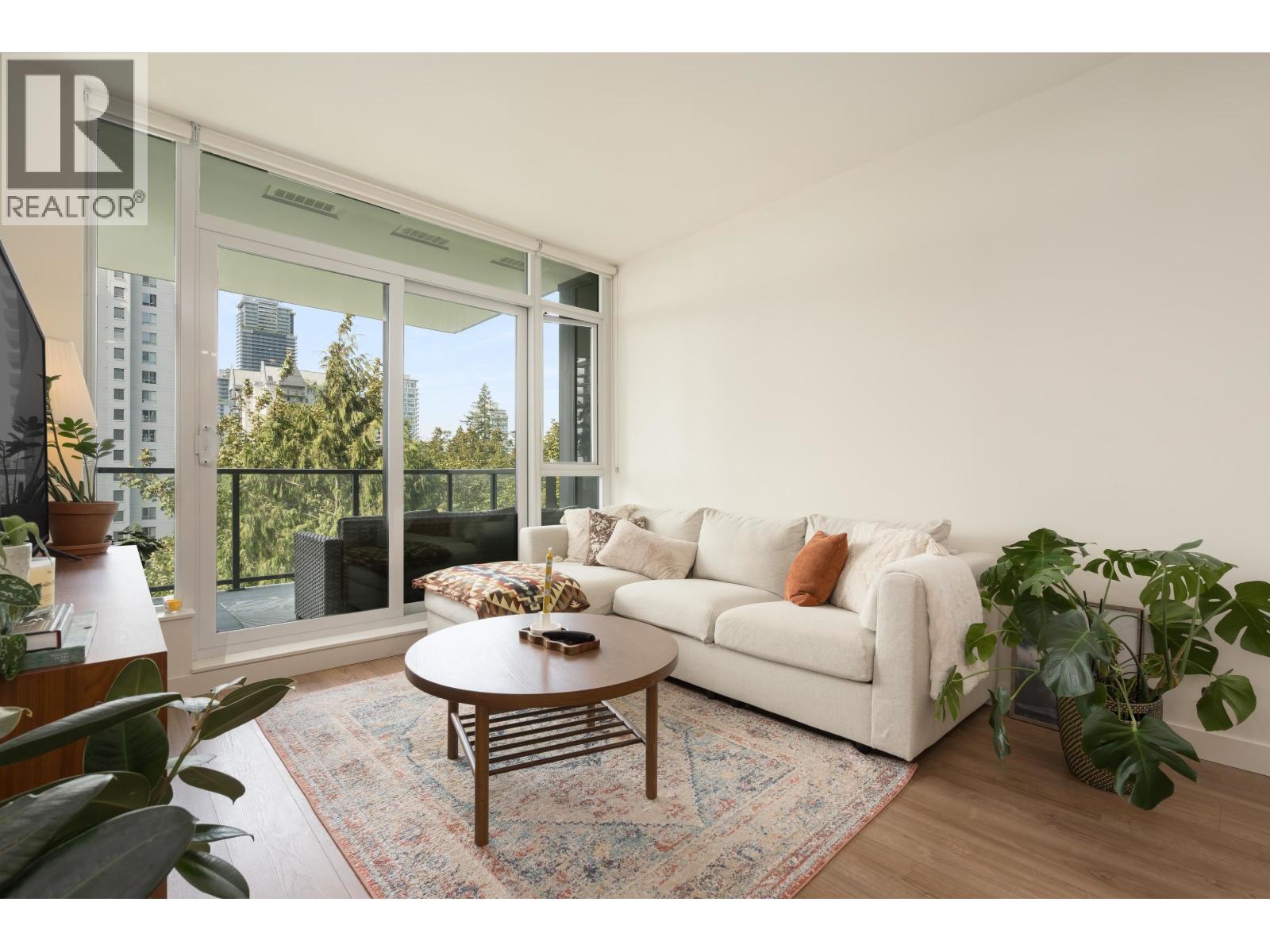 608 585 AUSTIN AVENUE, Coquitlam