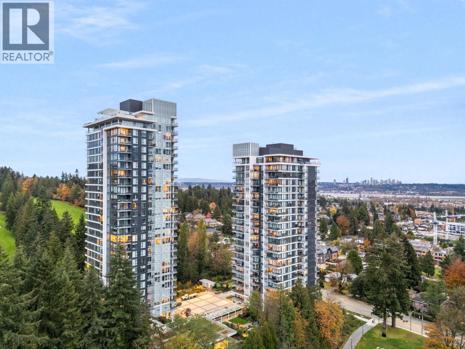 608 585 AUSTIN AVENUE, Coquitlam