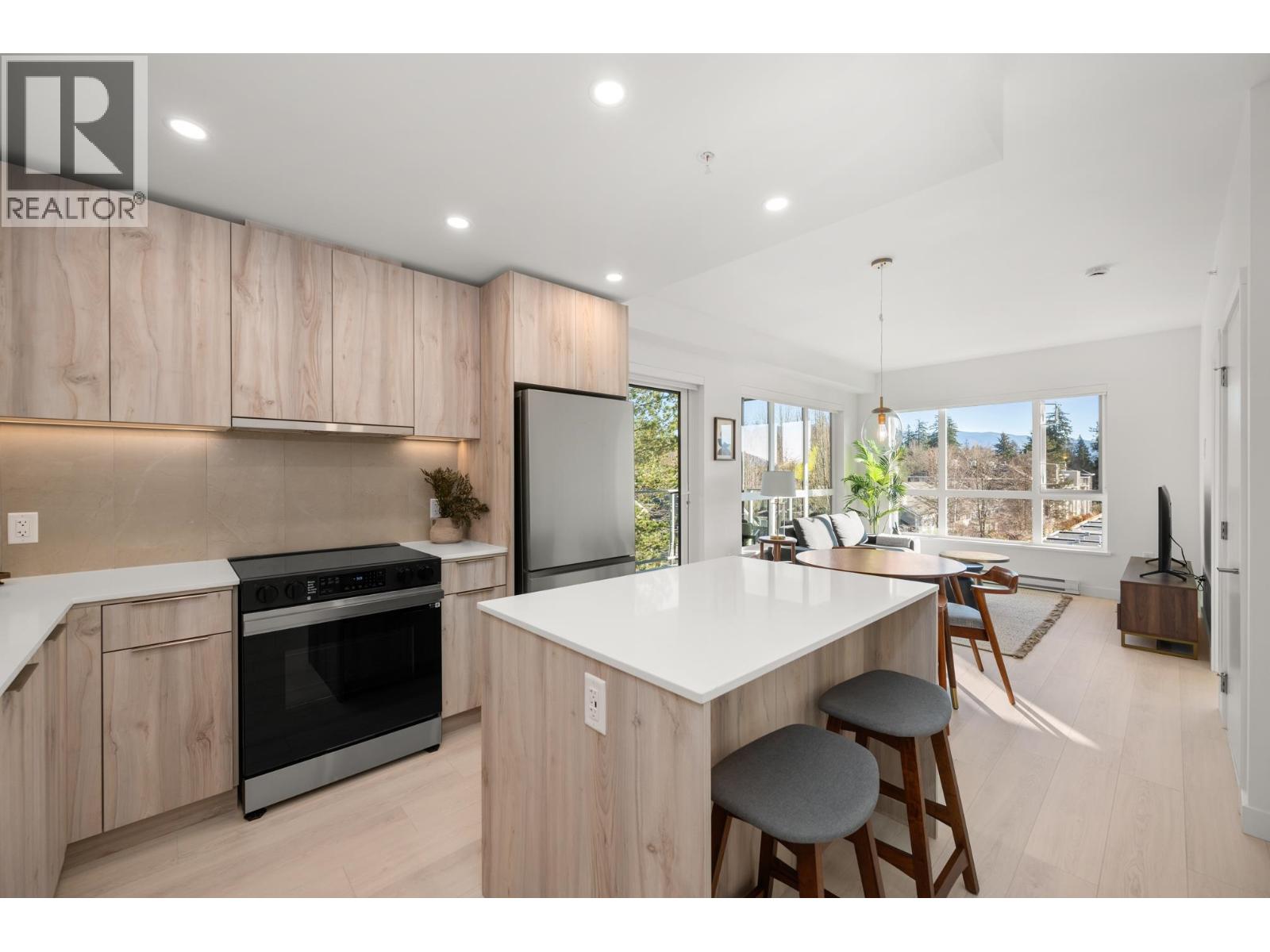 613 3596 MALSUM DRIVE, North Vancouver