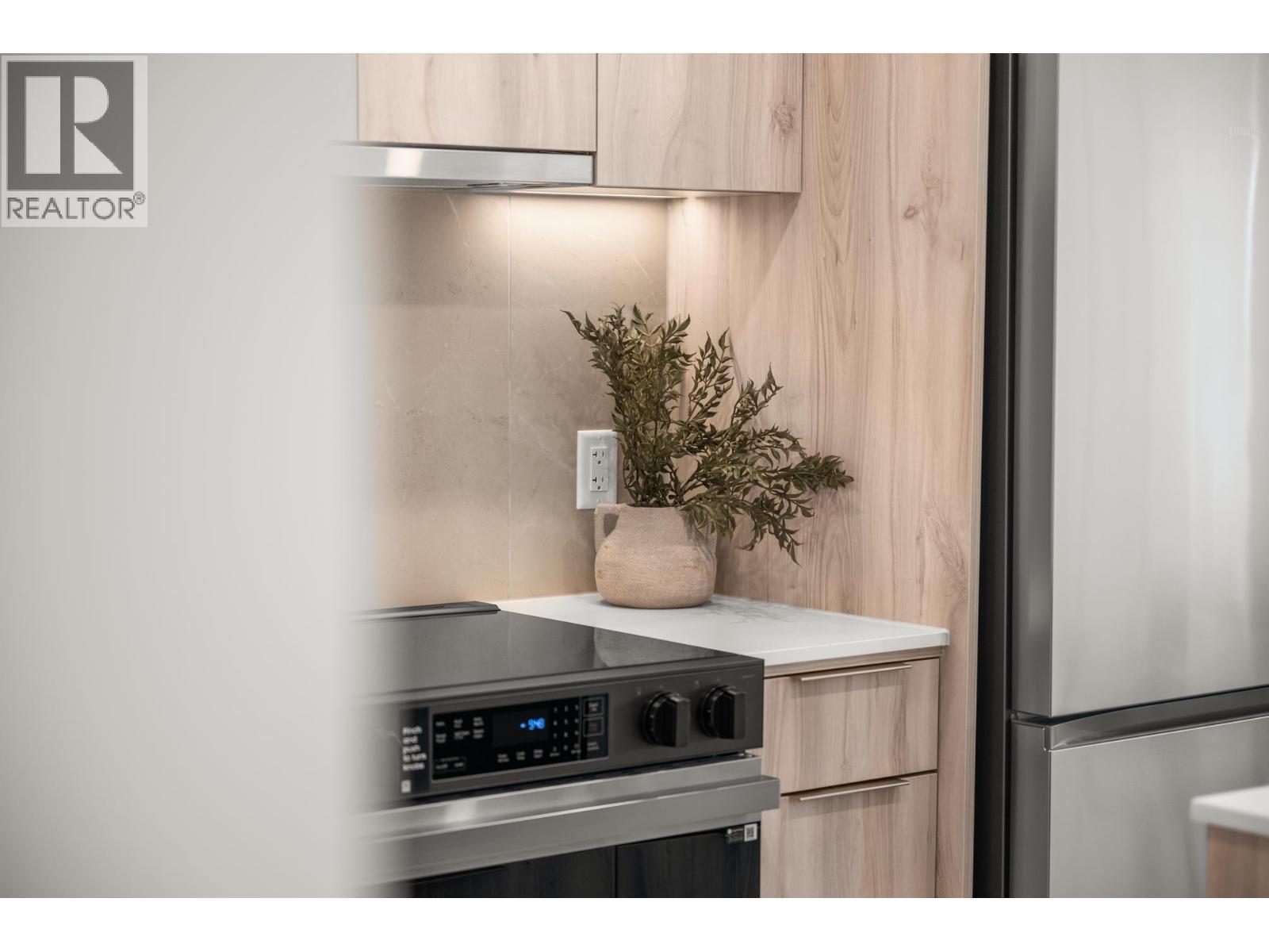 613 3596 MALSUM DRIVE, North Vancouver