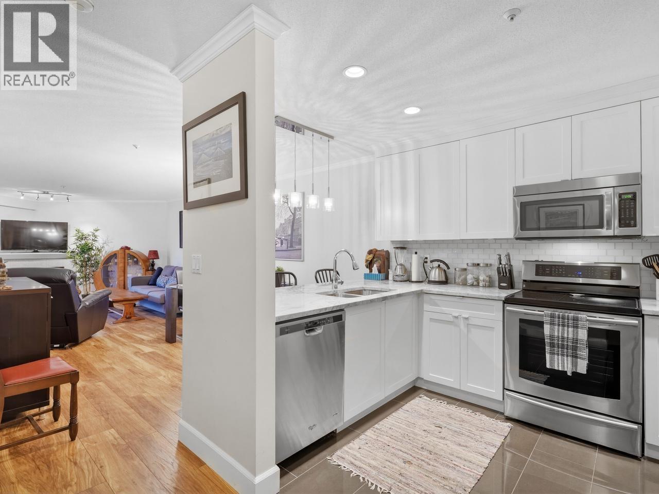 207 78 RICHMOND STREET, New Westminster