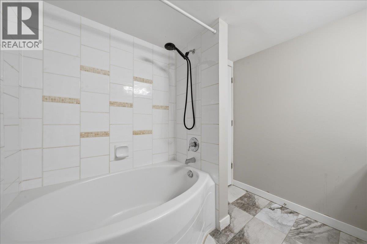 310 2966 SILVER SPRINGS BOULEVARD, Coquitlam