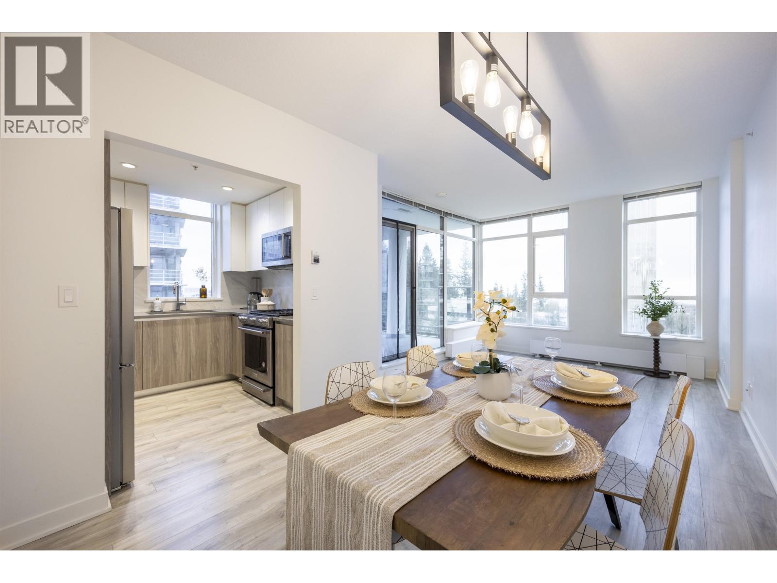 902 8940 UNIVERSITY CRESCENT, Burnaby — photo 1