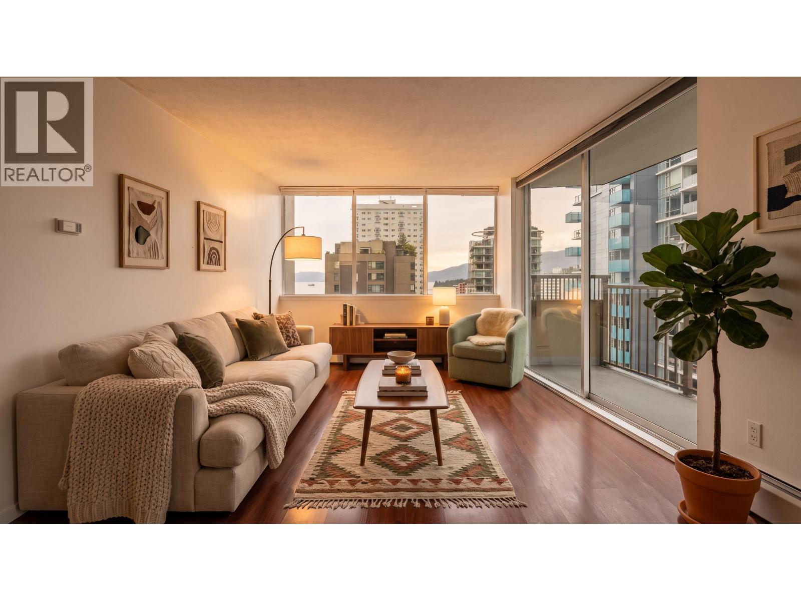 1504 1251 CARDERO STREET, Vancouver — photo 1