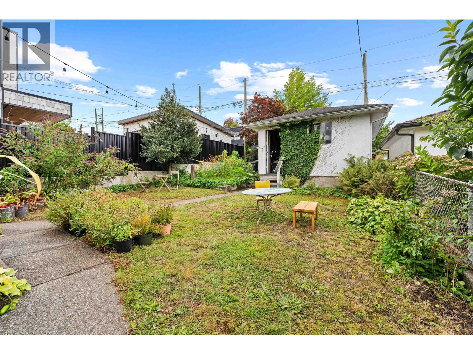 2608 E 4TH AVENUE, Vancouver — photo 4