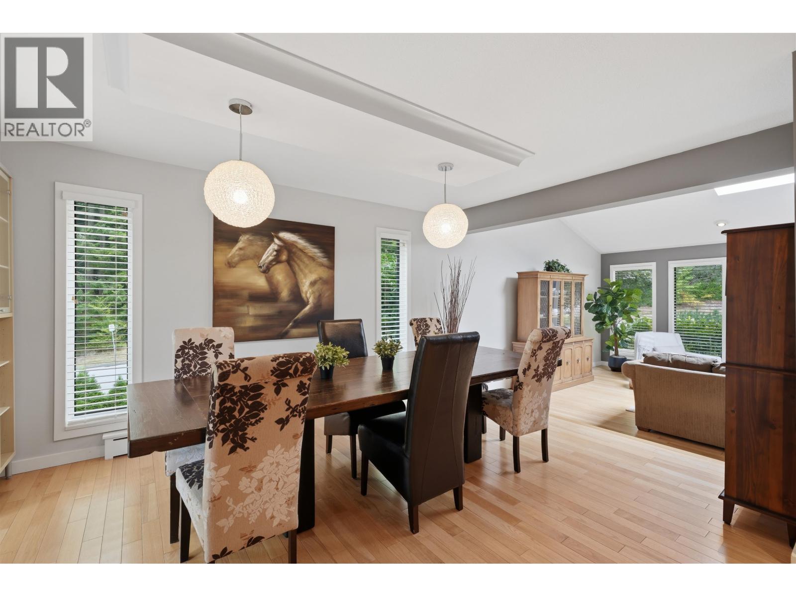 2261 HILL DRIVE, North Vancouver