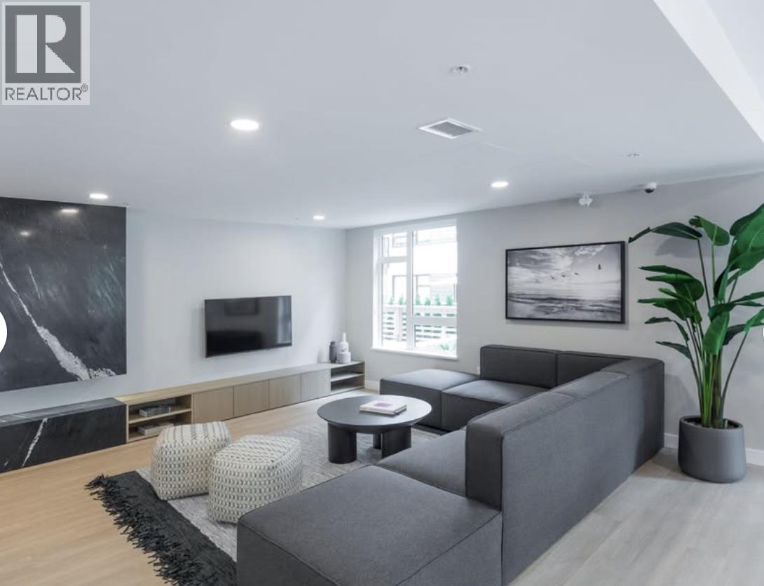 107 3018 ST GEORGE STREET, Port Moody