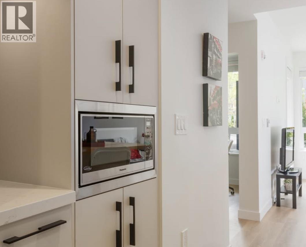 107 3018 ST GEORGE STREET, Port Moody