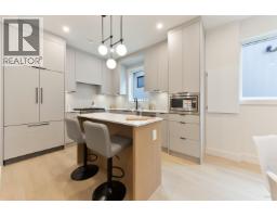 3 7270 17th Avenue, Burnaby, BC V3N1K9 Photo 6