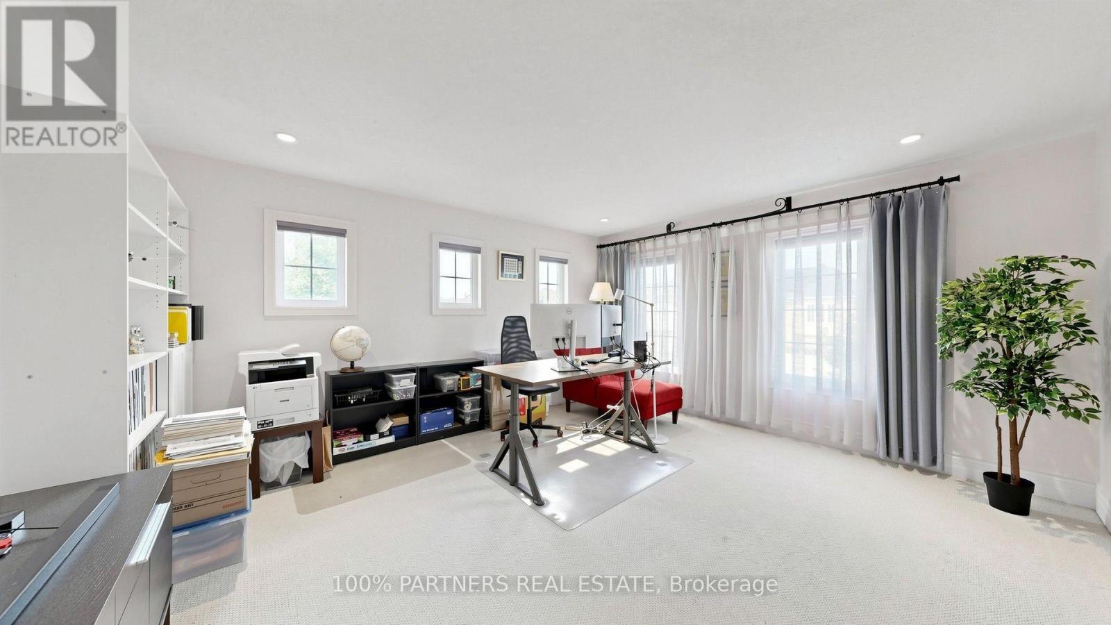 33 EARNSHAW DRIVE - Image 31