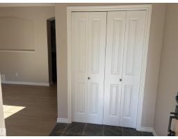 #100 13825 155 Av Nw, Edmonton, AB T6V0B8 Photo 6