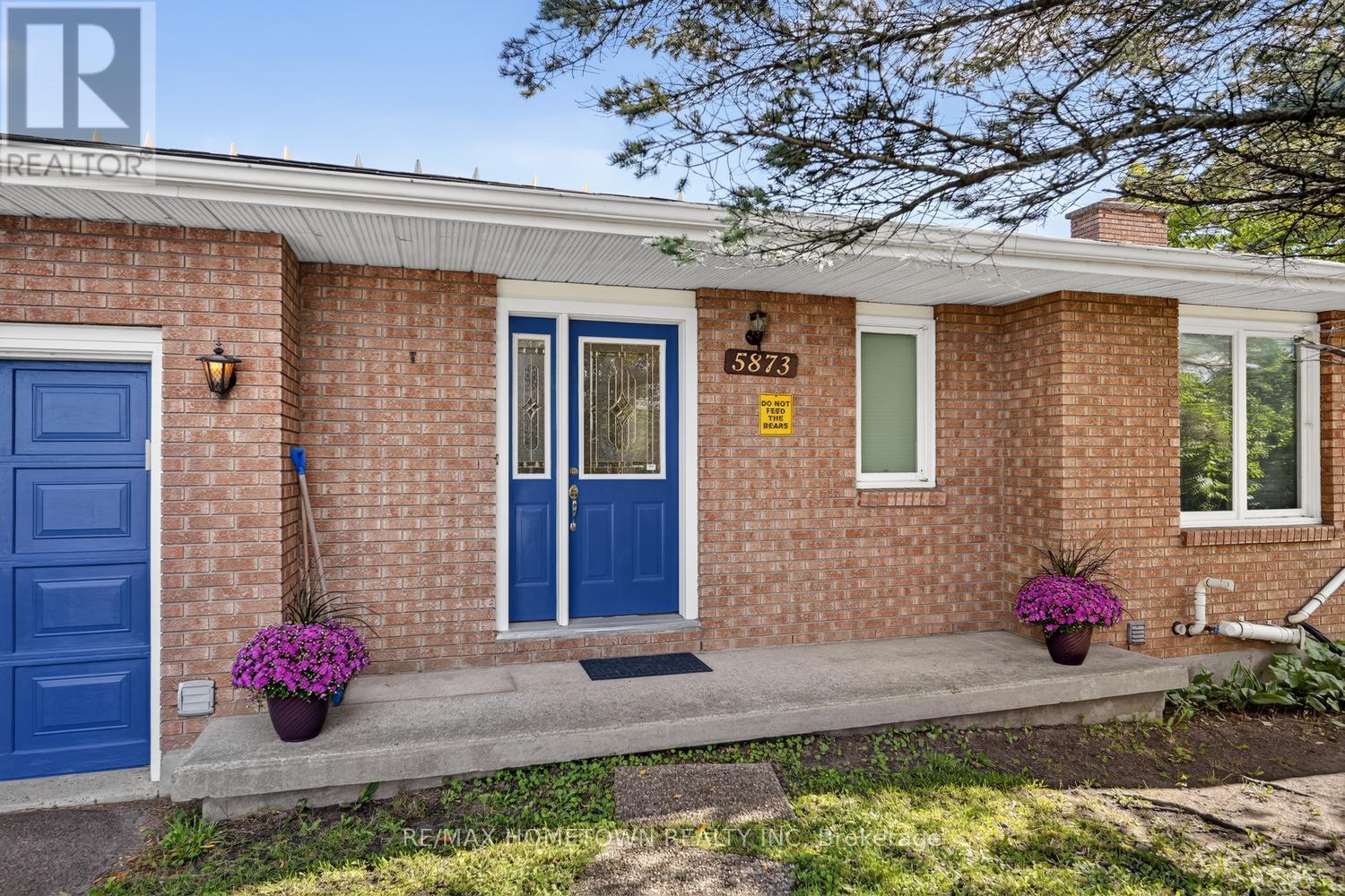 5873 RIDEAU VALLEY DRIVE N - 5