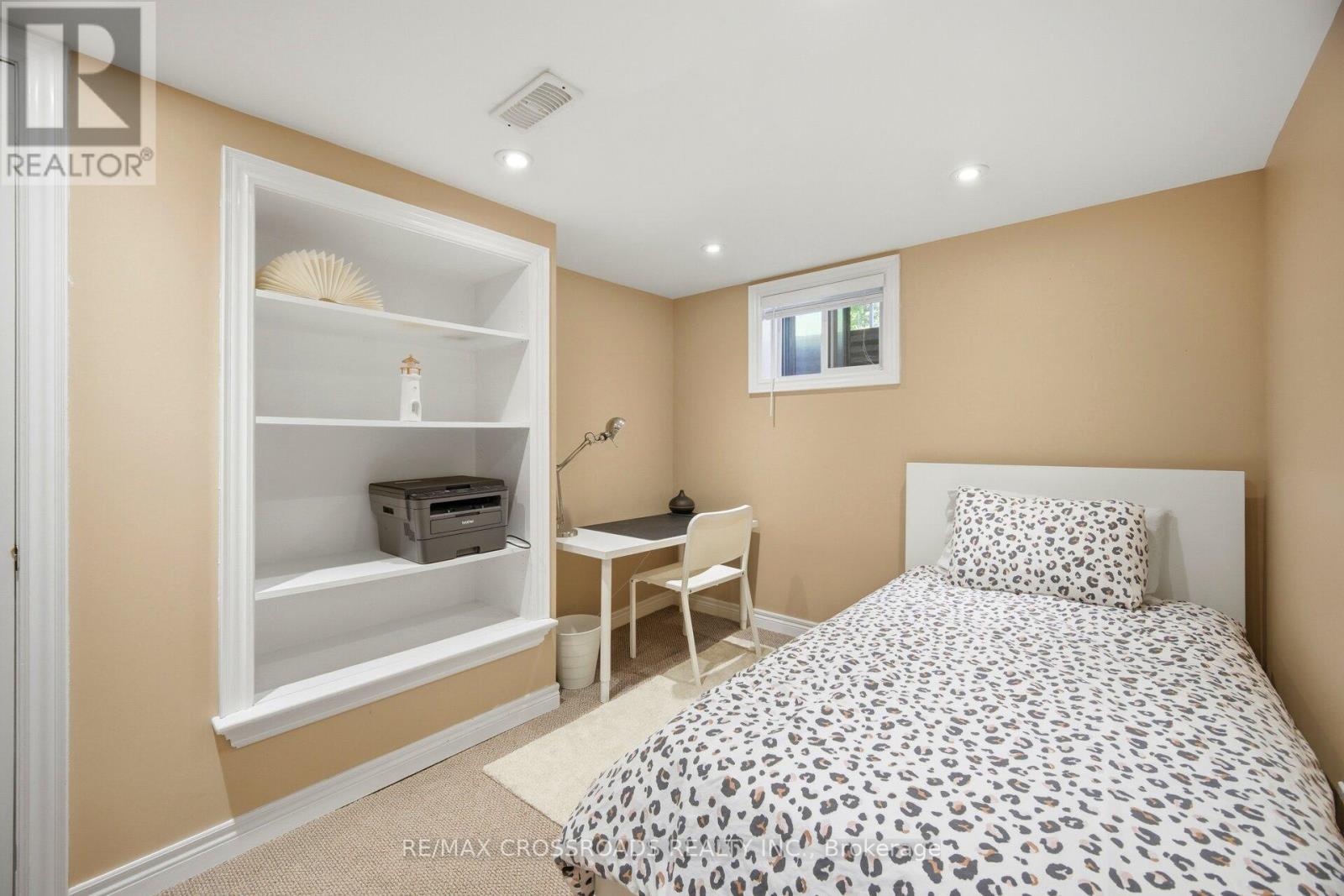 18 ADANAC DRIVE - Image 40