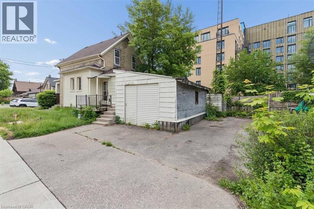 427 DUKE Street W - Image 33