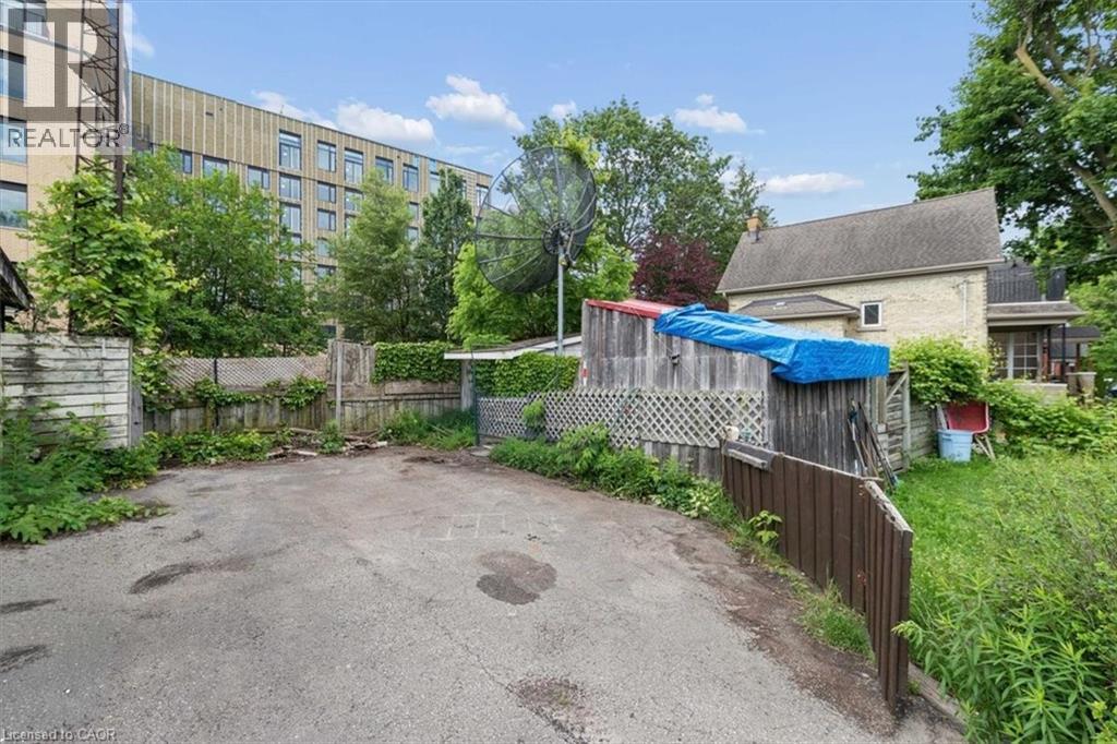 427 DUKE Street W - 34