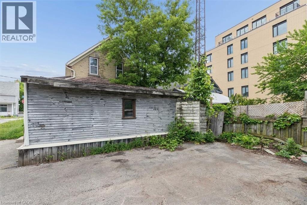 427 DUKE Street W - Image 35