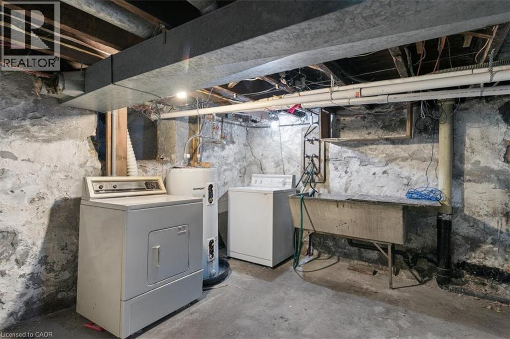 427 DUKE Street W - Image 22