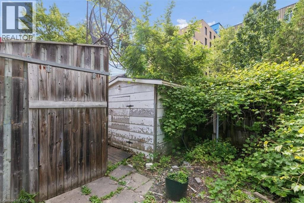 427 DUKE Street W - Image 31
