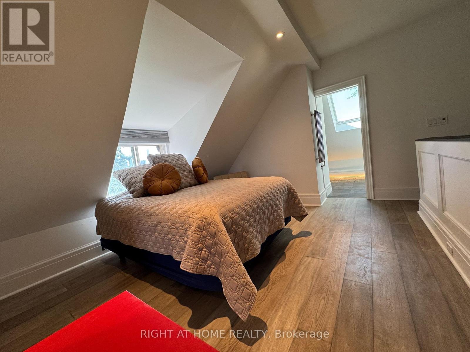 440 SACKVILLE STREET - Image 25