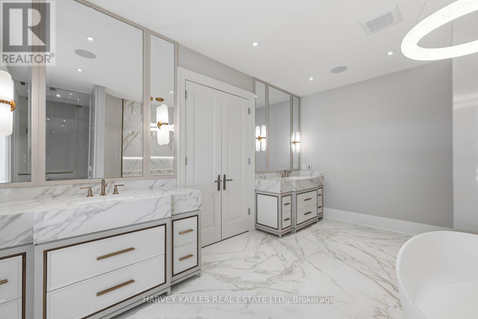 117 YONGE BOULEVARD - Image 31