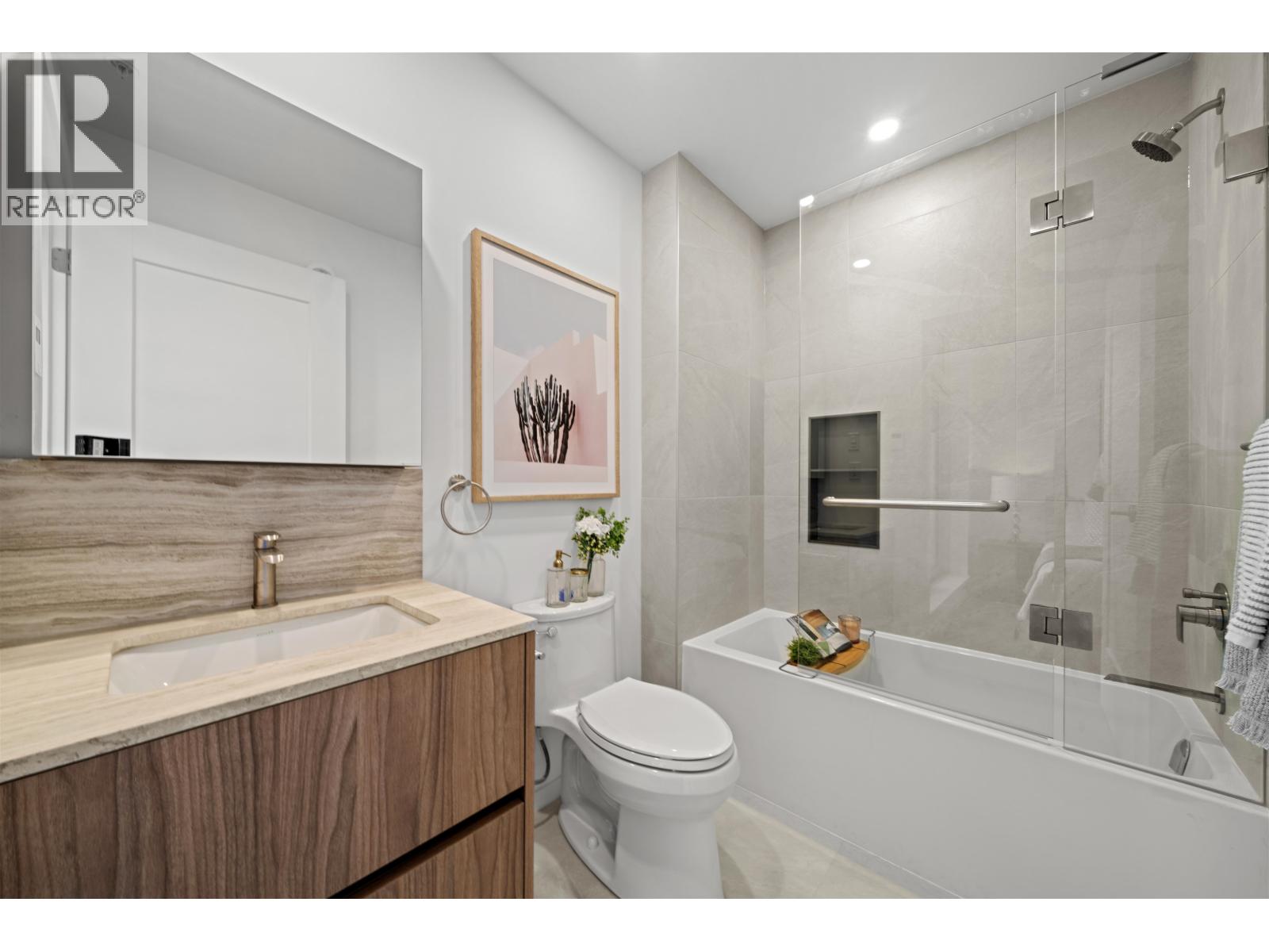 104 8486 OAK STREET, Vancouver — photo 6