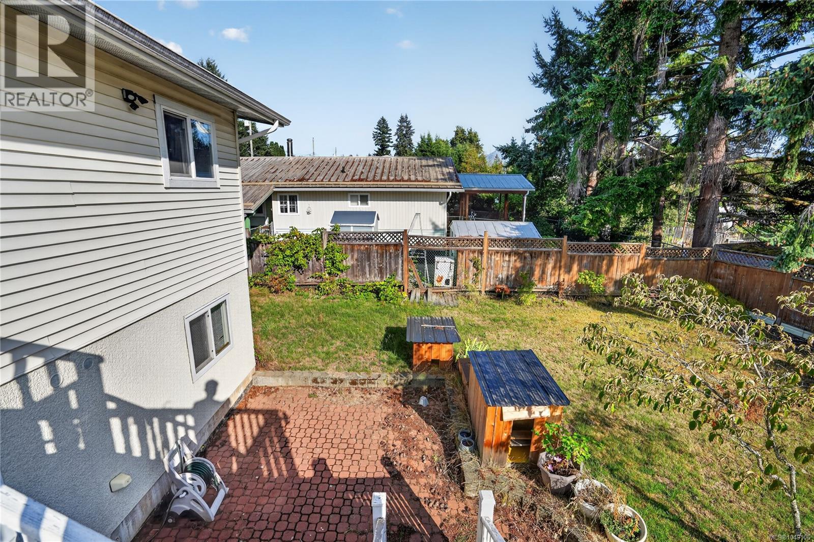 4594 Alwyn St - 31
