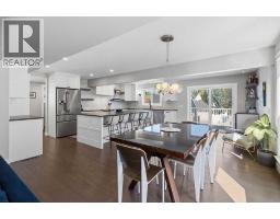 4pc Bathroom - 87 Couture Crescent Sw, Calgary, AB T3E7R3 Photo 10