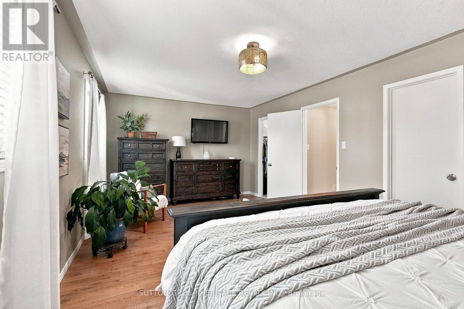 1517 FIELDGATE DRIVE - 18