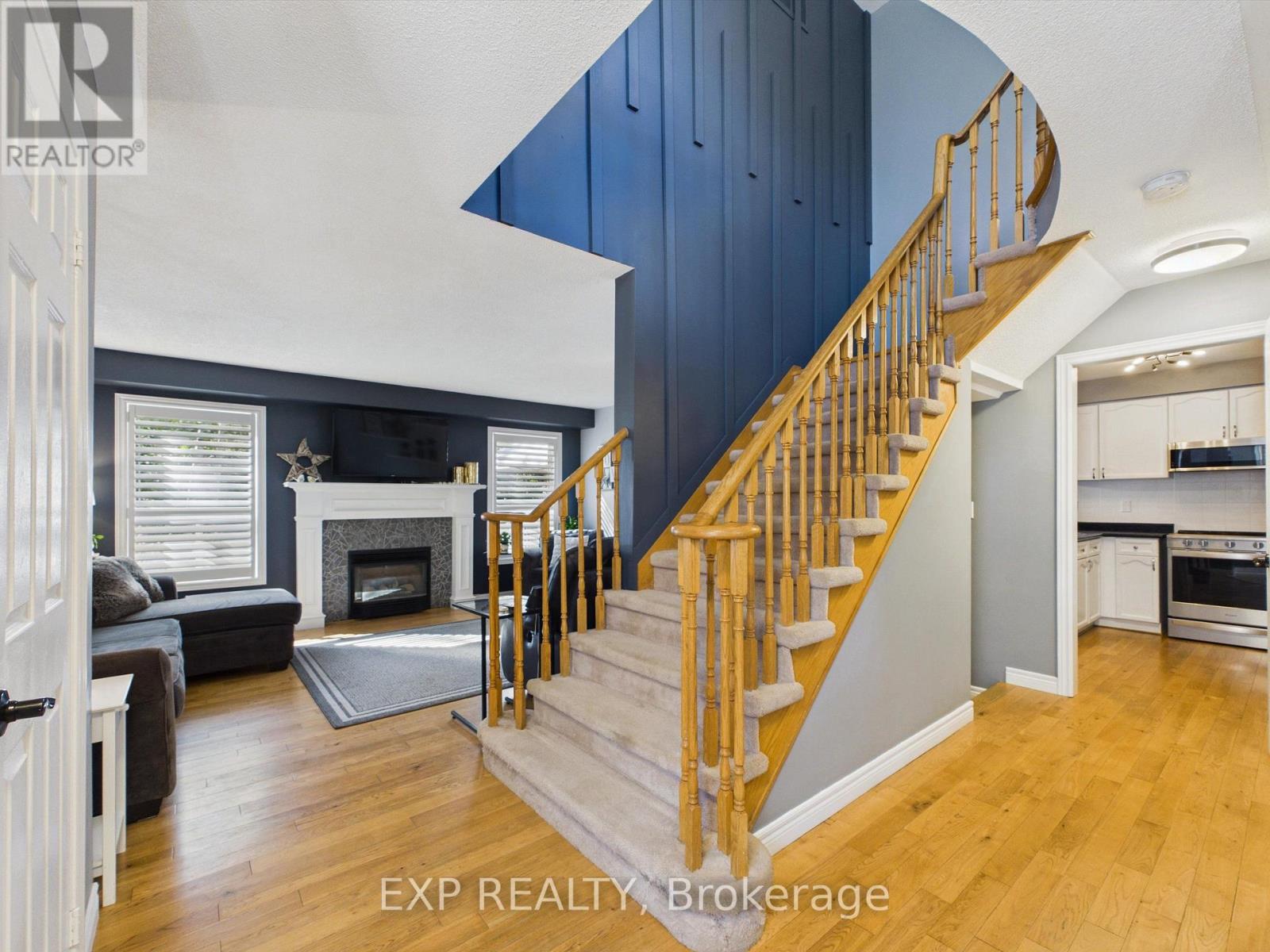 23 MCKENZIE CRESCENT - 5