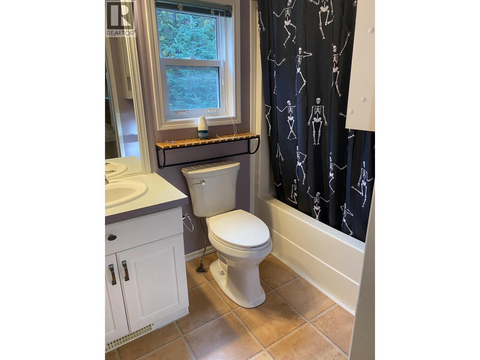 Photo 14 of 23 — 3061 THEE COURT · Prince George, BC
