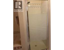Ensuite - 1 500 Marsett Pl, Saanich, BC V8Z7J1 Photo 11