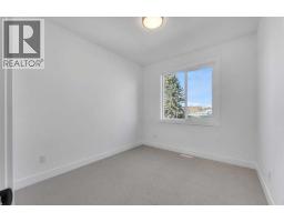 612 22 Avenue NE - photo 32