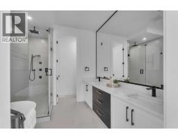 612 22 Avenue NE - photo 24