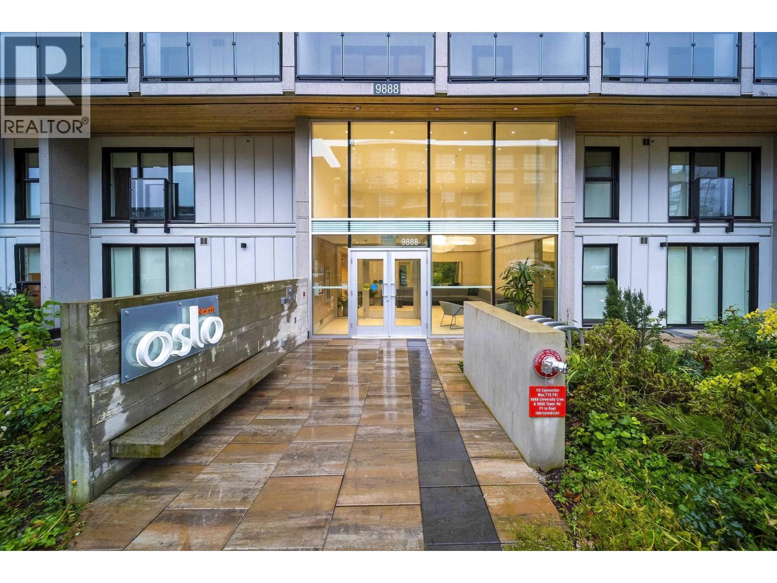 412 9888 UNIVERSITY CRESCENT, Burnaby — photo 1