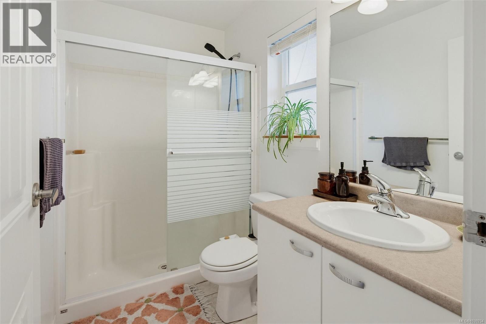 #16 1019 North Park St - Image 6