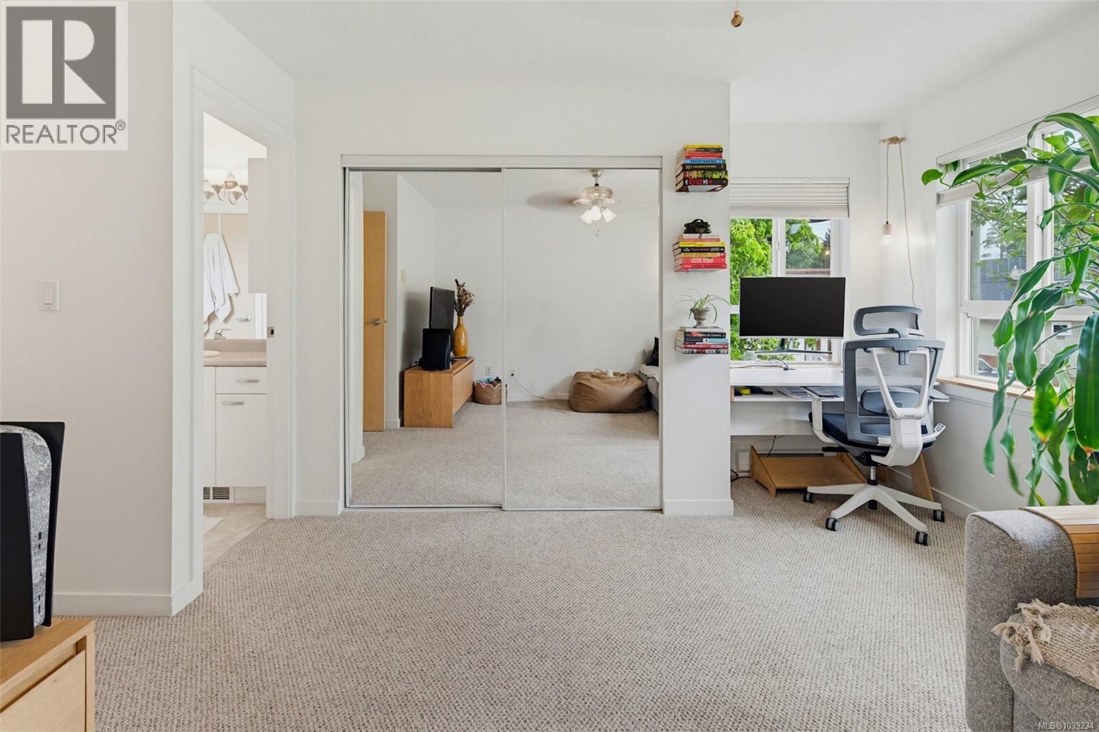 #16 1019 North Park St - Image 11