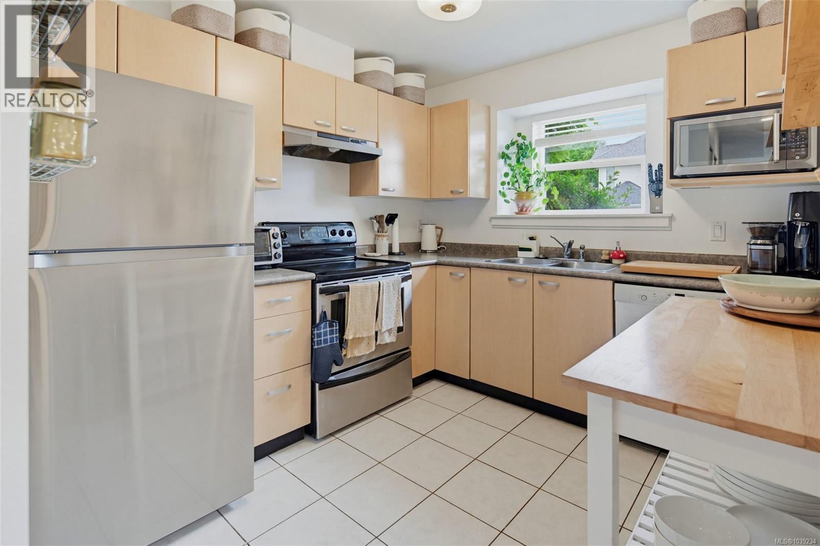 #16 1019 North Park St - Image 4
