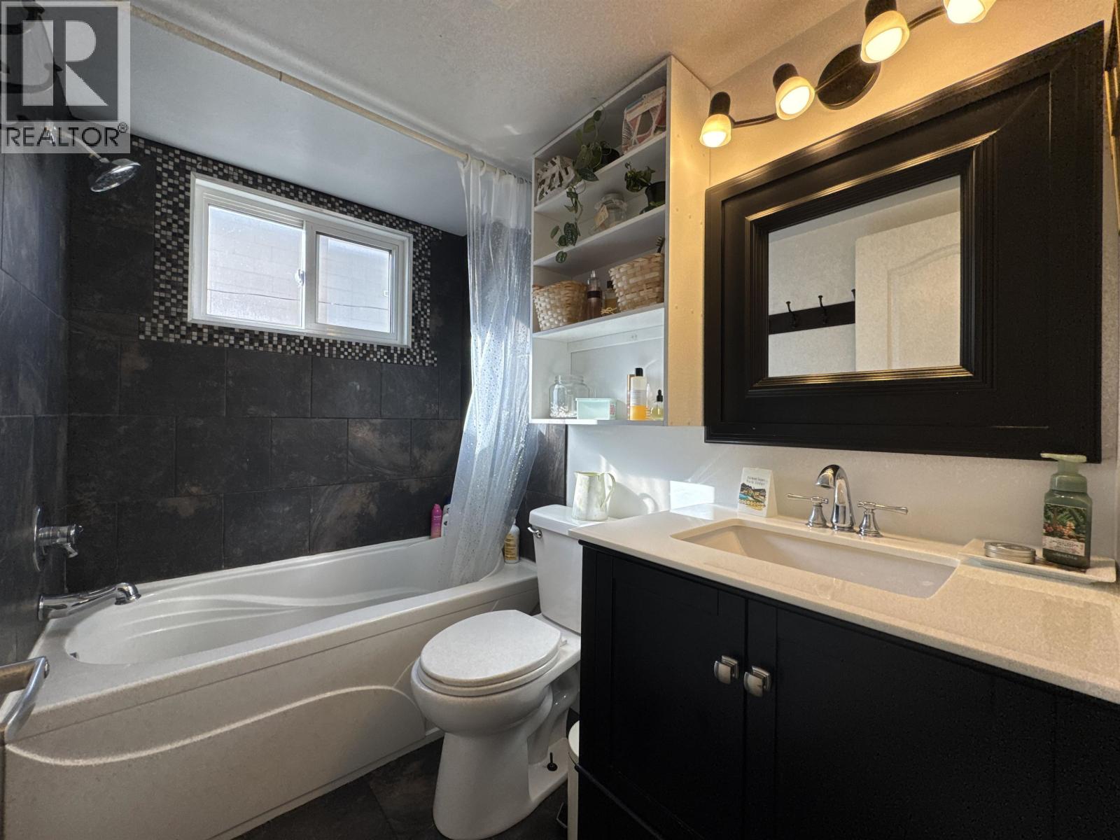 #208 9815 104 AVENUE - Image 9