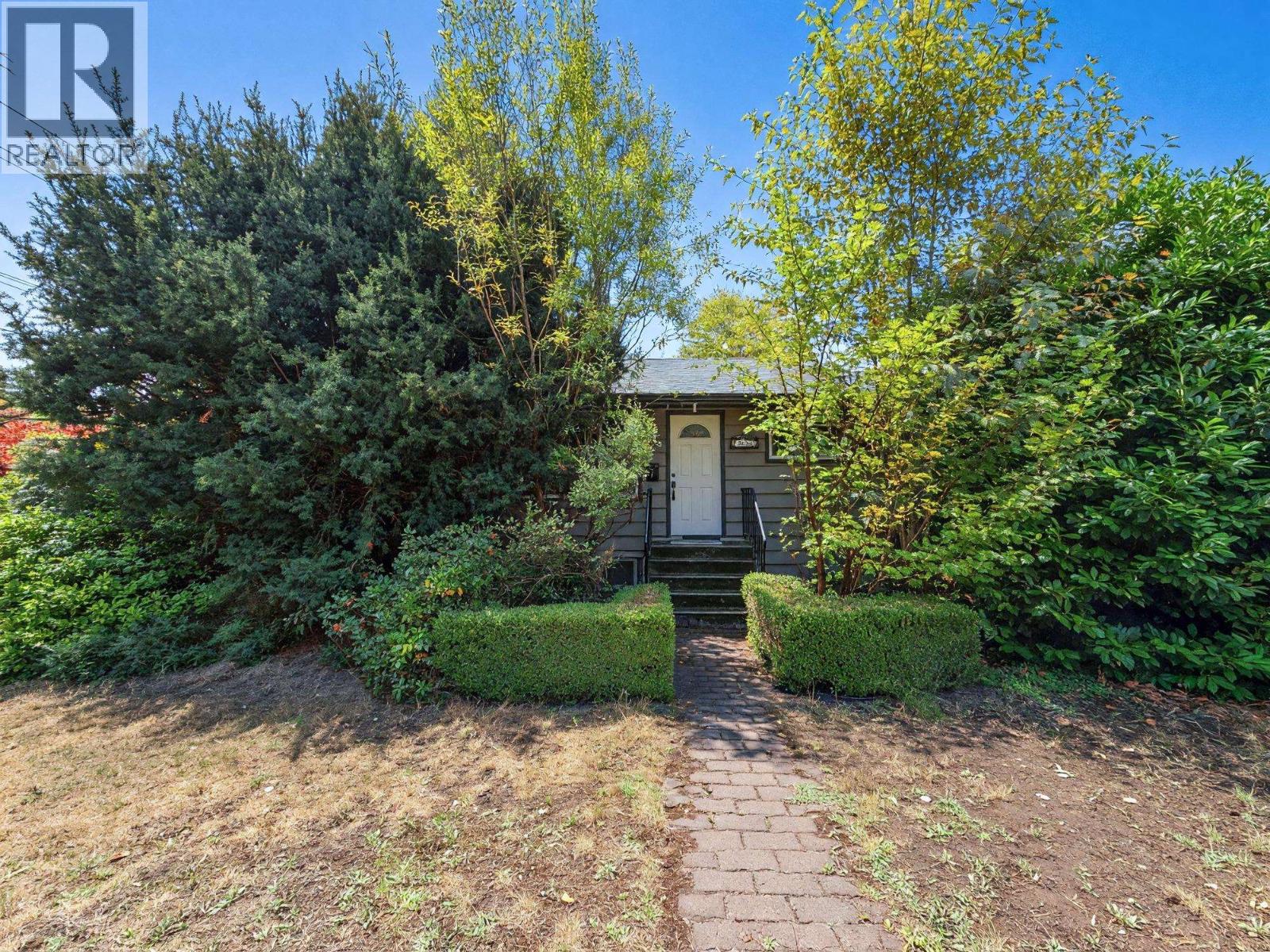 2155 MOHAWK AVENUE, Coquitlam — photo 1